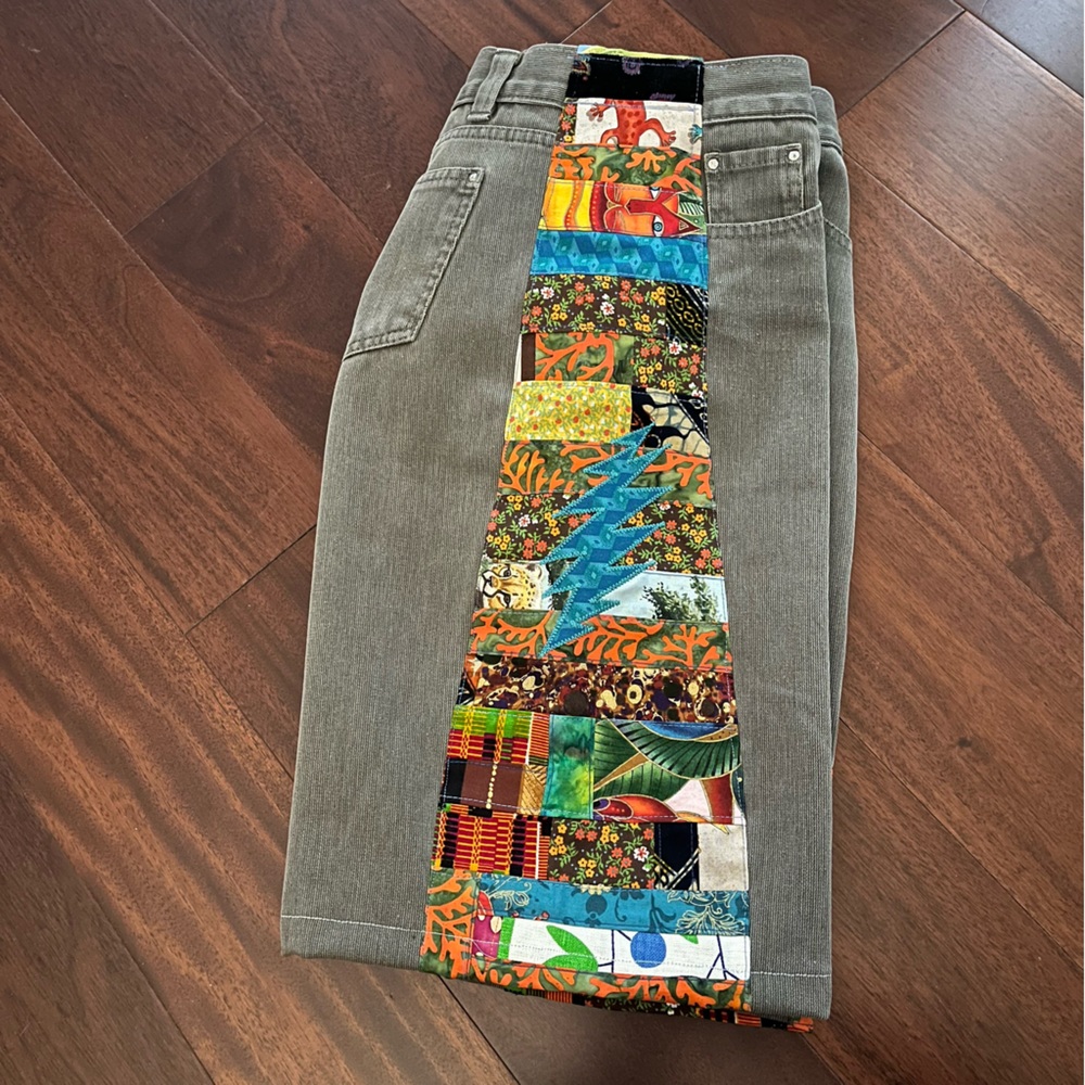 hippie patchwork shorts Stealie bolt 🧡⚡️🩵 grateful tour dead festival upcycled - Picture 4 of 8